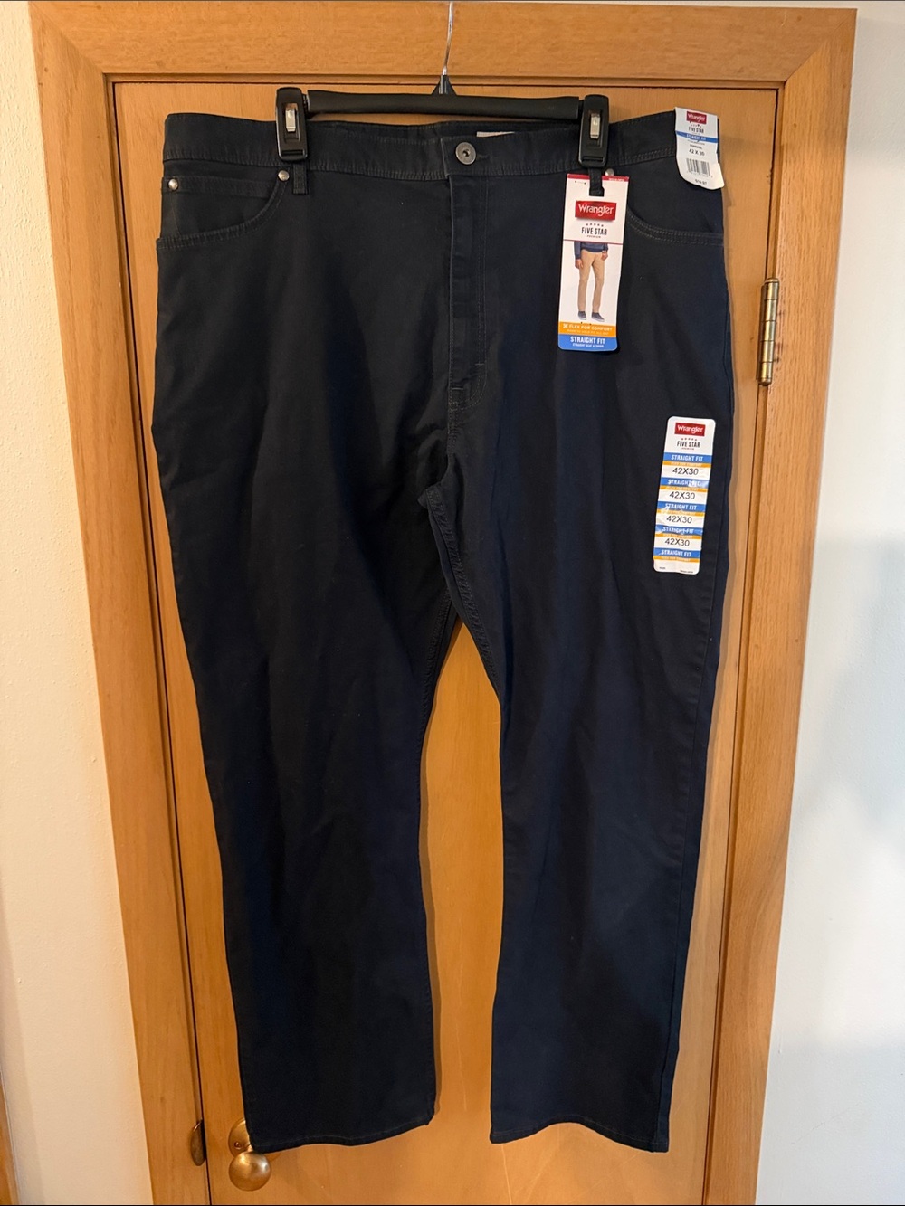 Wrangler Men’s Five Star Premium Straight Fit Pants New Black 42x30
